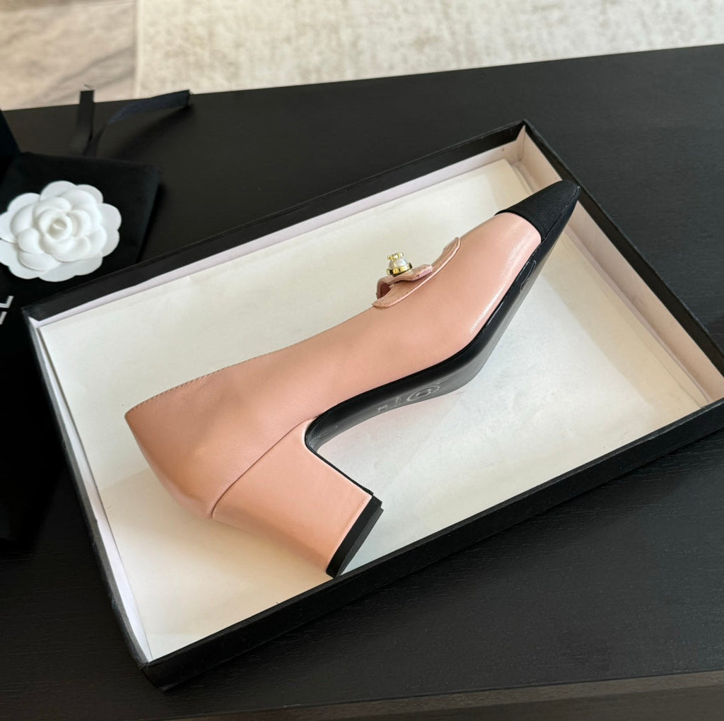 Double C WOMEN'S SHOES SPIRIT TOE Light Pink Lambskin