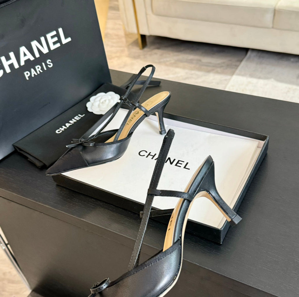 SLINGBACK WITH BOW IN BLACK LAMBSKIN