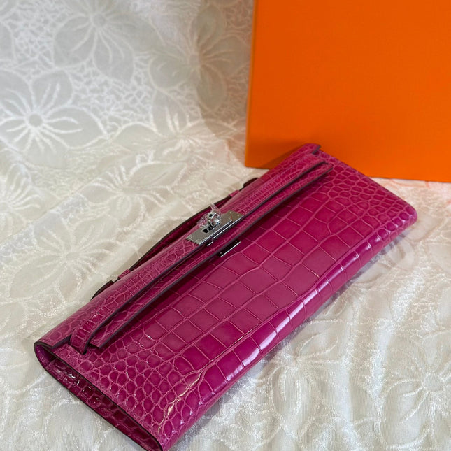 KELLY CUT 31 IN MAGENTA PURPLE SHINNY ALLIGATOR LEATHER WITH SILVER HARDWARE
