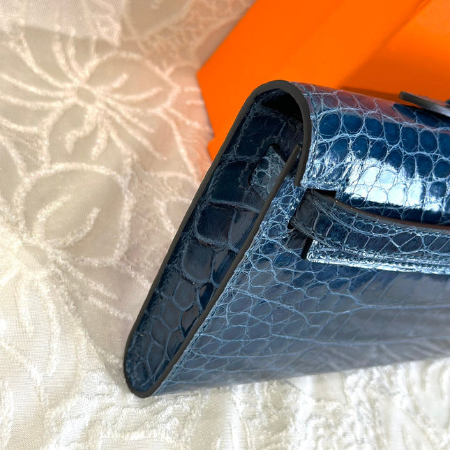 KELLY CUT 31 IN NAVY BLUE SHINNY ALLIGATOR LEATHER WITH SILVER HARDWARE