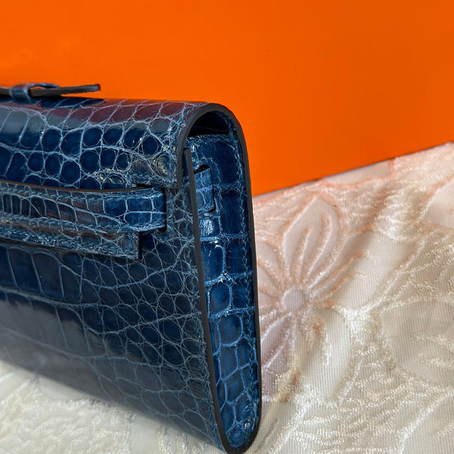 KELLY CUT 31 IN NAVY BLUE SHINNY ALLIGATOR LEATHER WITH SILVER HARDWARE