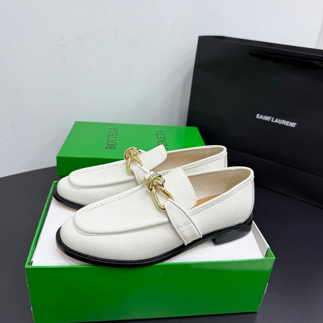 BOTTEGA VENETA 26S LOAFERS IN WHITE GRAINED CALFSKIN WITH GOLD HARDWARE