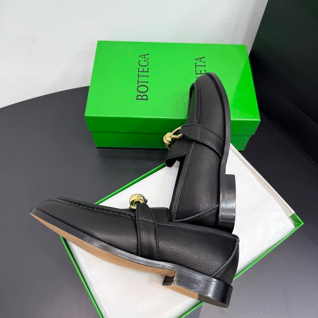 BOTTEGA VENETA 26S LOAFERS IN BLACK GRAINED CALFSKIN WITH GOLD HARDWARE