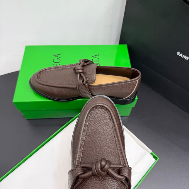BOTTEGA VENETA 26S LOAFERS IN BROWN GRAINED CALFSKIN
