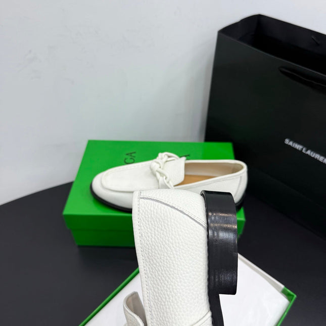 BOTTEGA VENETA 26S LOAFERS IN WHITE GRAINED CALFSKIN