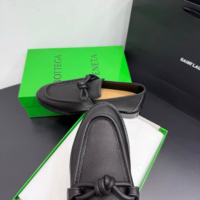 BOTTEGA VENETA 26S LOAFERS IN BLACK GRAINED CALFSKIN