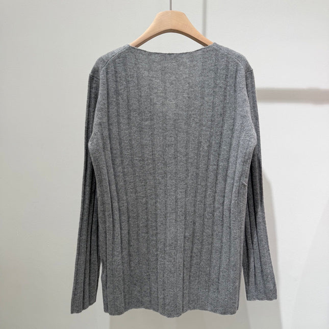 MIUMIU V-NECK SWEATER STYLE 761