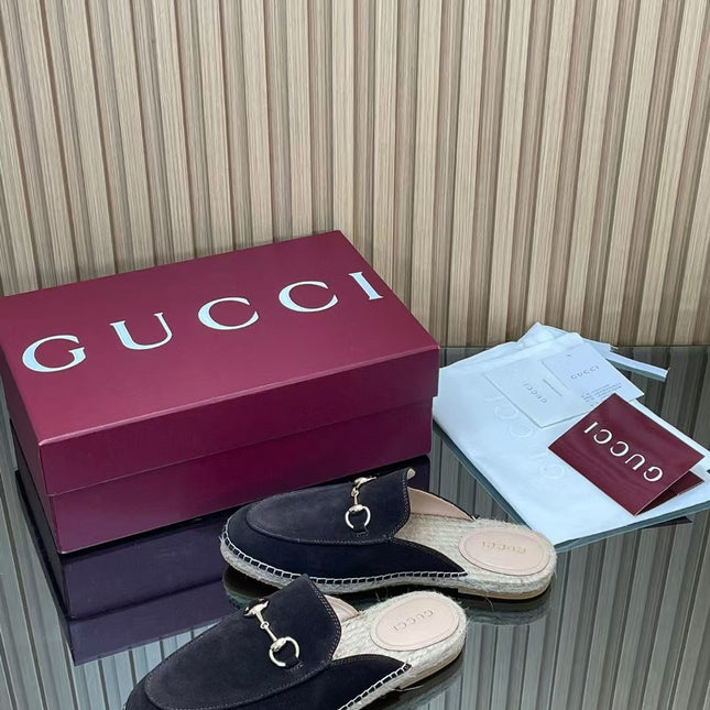 GUCCI 26S LOAFER MULES IN BLACK SUEDE