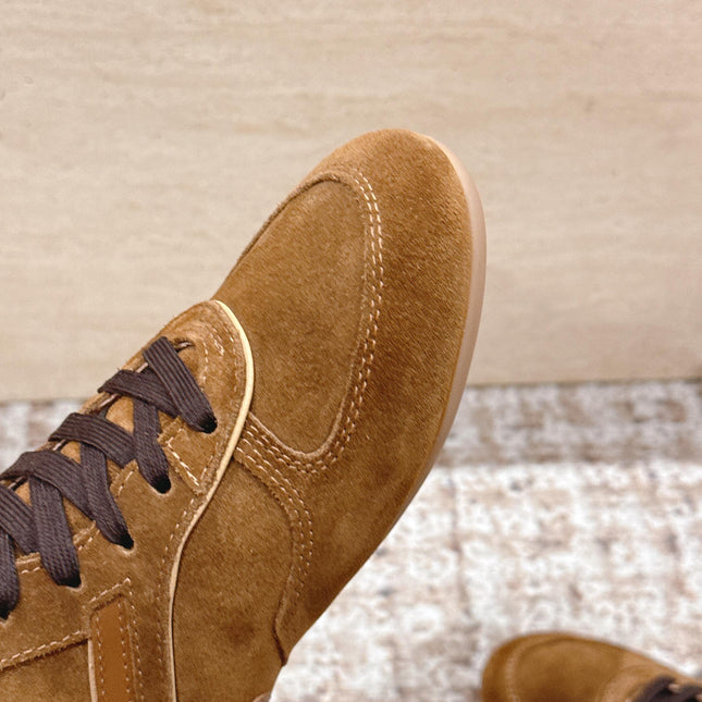 MIUMIU 25S ANKLE BOOTS IN CARAMEL BROWN SUEDE WITH SHEARLING