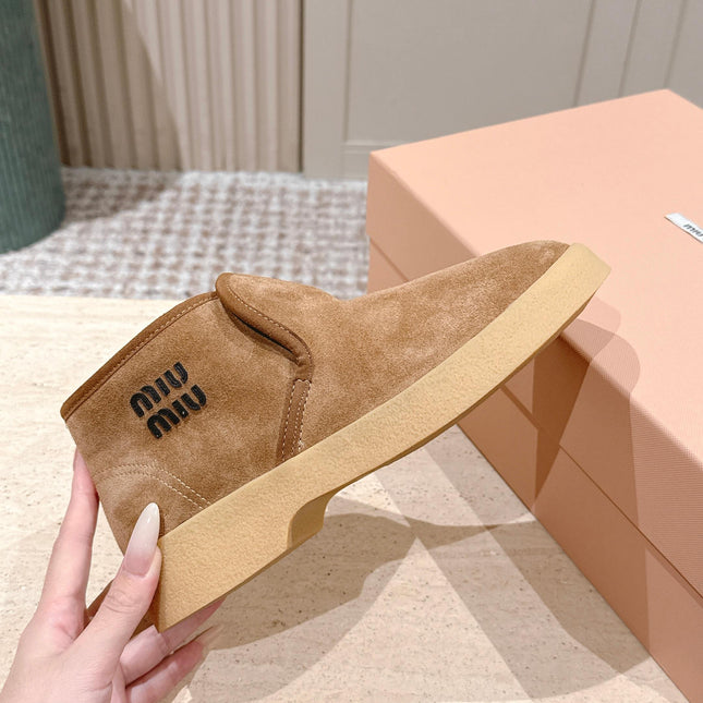 MIUMIU 25S SLIP-ON BOOTIES IN LIGHT BROWN SUEDE WITH FAUX SHEARLING