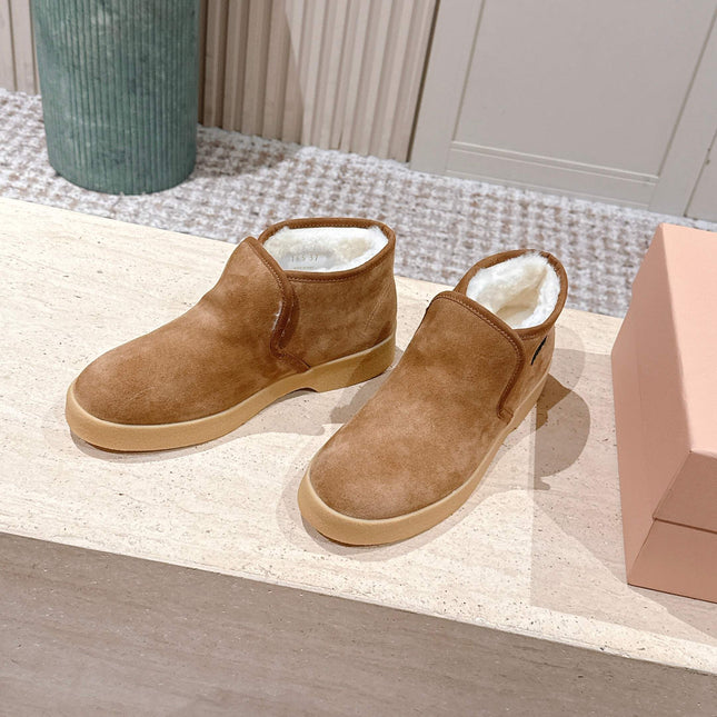 MIUMIU 25S SLIP-ON BOOTIES IN LIGHT BROWN SUEDE WITH FAUX SHEARLING