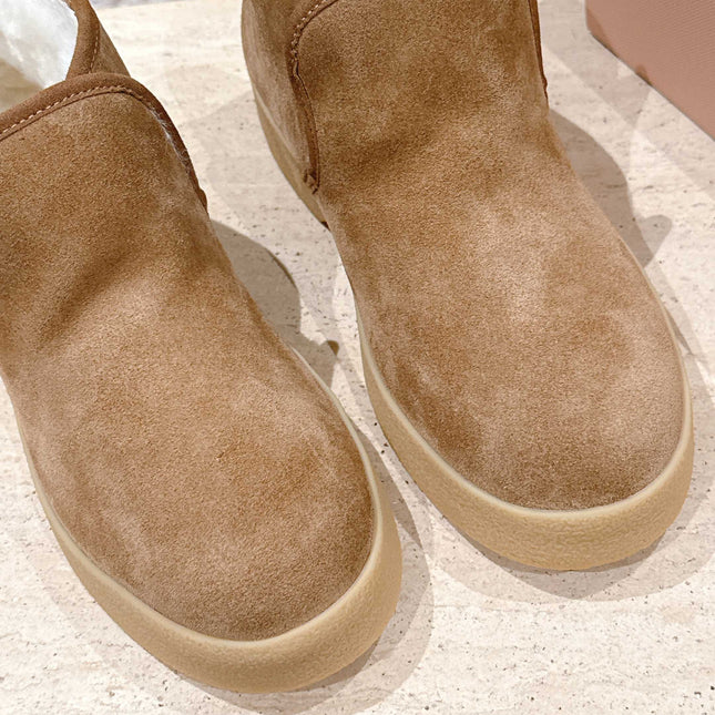 MIUMIU 25S SLIP-ON BOOTIES IN LIGHT BROWN SUEDE WITH FAUX SHEARLING