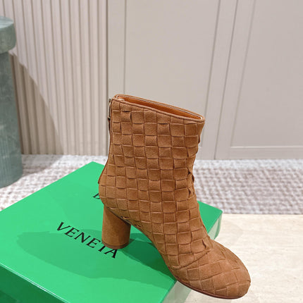 BOTTEGA VENETA 26S INTRECCIATO BOOTS 85 MM IN BROWN SUEDE