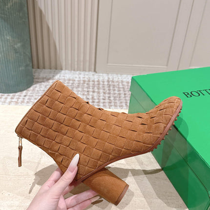 BOTTEGA VENETA 26S INTRECCIATO BOOTS 85 MM IN BROWN SUEDE