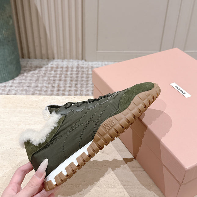 MIUMIU 25S SNEAKERS IN LODEN GREEN TYRE TECHNICAL FABRIC AND SUEDE SHEARLING