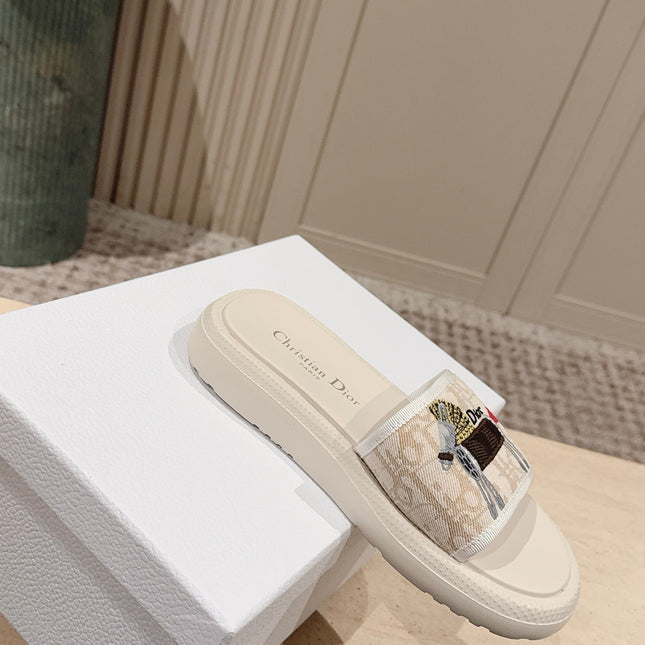 DIOR 26S SLIDE SANDALS IN BEIGE MONOGRAM EMBROIDERED CANVAS