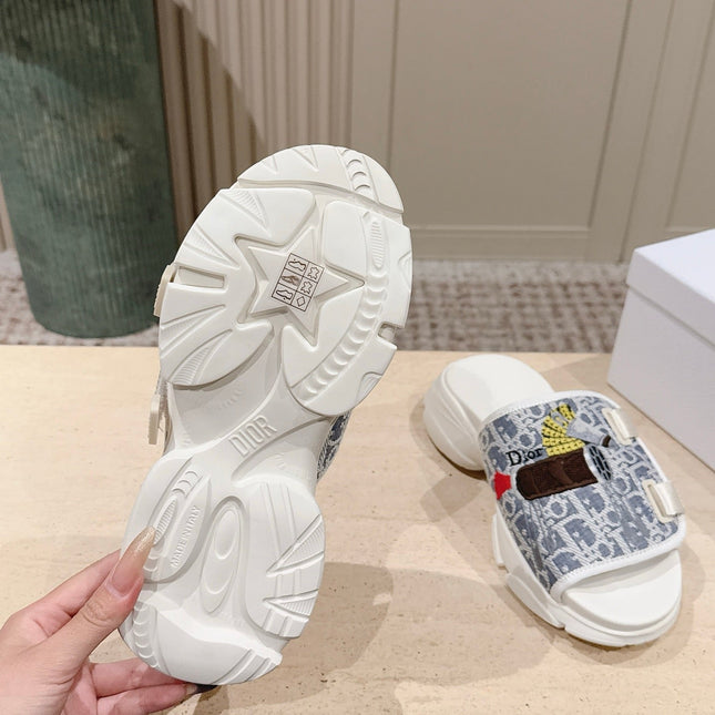 DIOR 26S DOUBLE STRAP SLIDE SANDALS IN LIGHT GREY MONOGRAM CANVAS