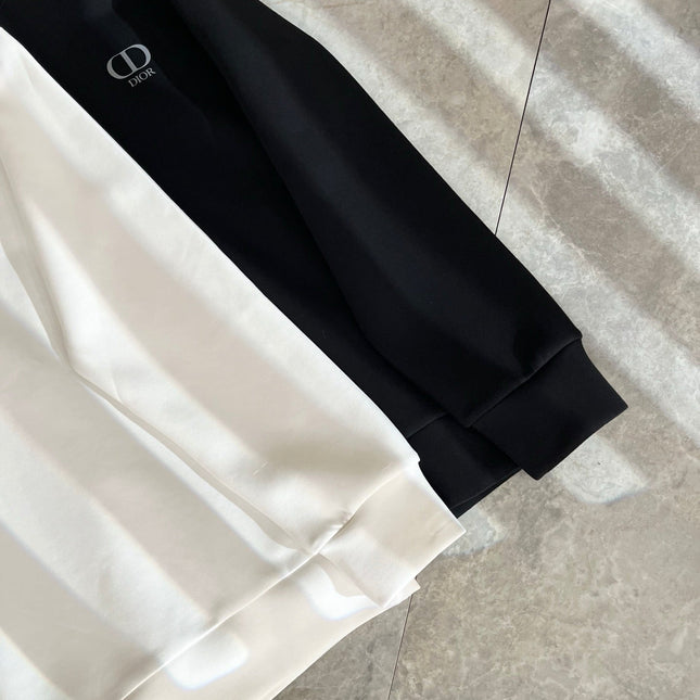 DIOR OBLIQUE CREWNECK SWEATSHIRTS IN WHITE AND BLACK
