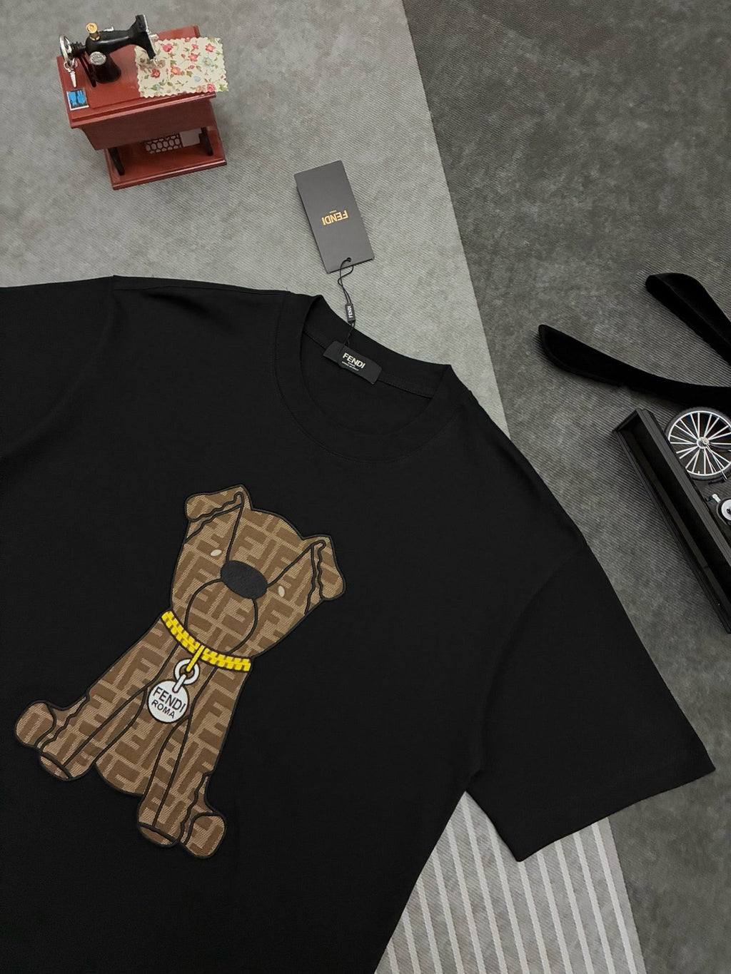 FENDI 26S SHORT SLEEVE T-SHIRT 066