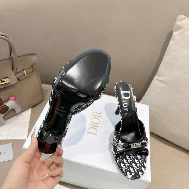 DIOR 26S KITTEN HEEL SLIDE SANDALS 85MM IN BLACK MONOGRAM CANVAS CALFSKIN CHAIN STRAP