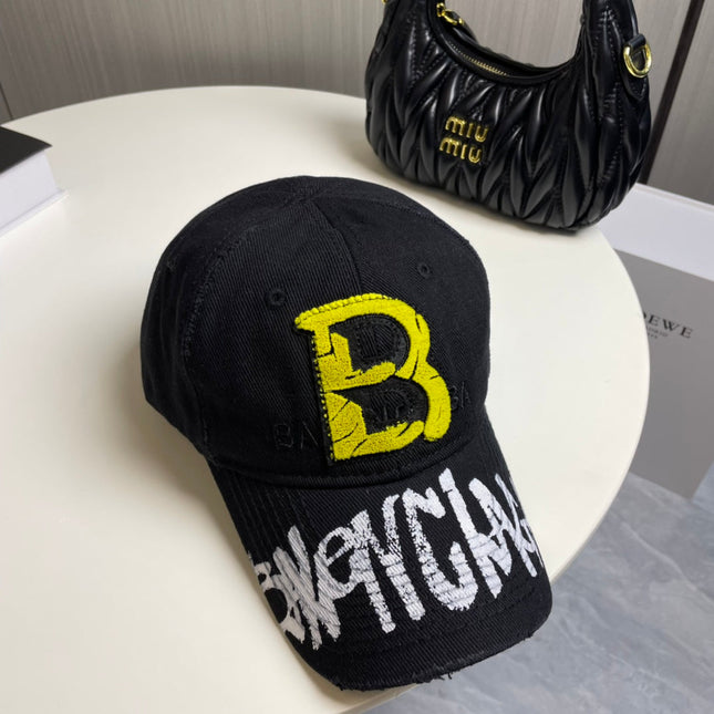 EMBROIDERED BASEBALL CAP IN BLACK CANVAS