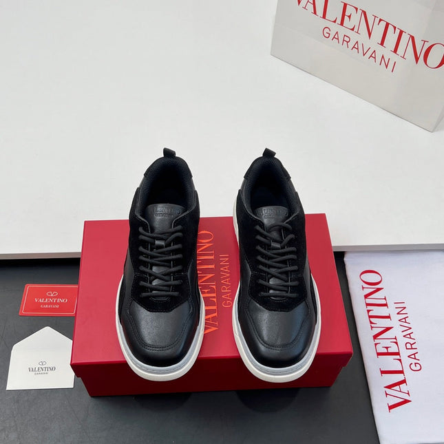 VALENTINO 25S RUNBOOT SNEAKERS IN BLACK SUEDE AND LAMBSKIN