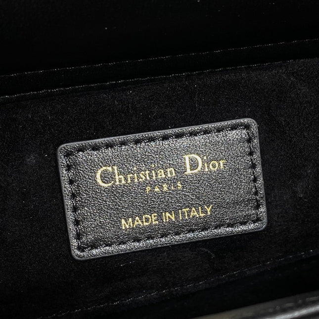 DIOR 25S SMALL LADY D‑JOY BAG 22 IN BLACK CALFSKIN GOLD HARDWARE