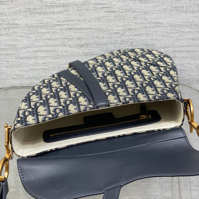DIOR 25S MEDIUM SOFT SADDLE BAG 25 IN BLUE DIOR OBLIQUE JACQUARD AND SMOOTH CALFSKIN