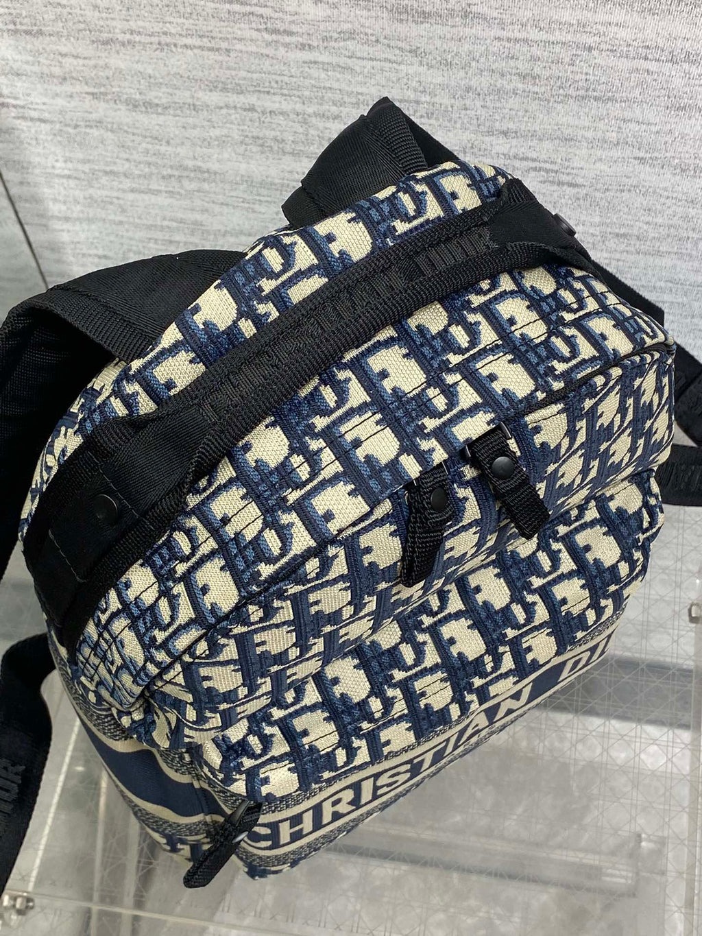 DIOR 25S TRAVEL BACKPACK 31 IN BLUE CANVAS OBLIQUE JACQUARD