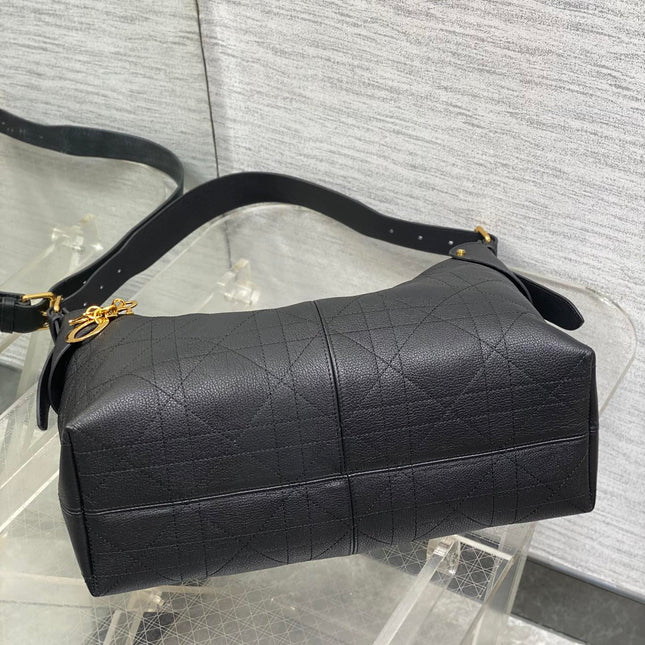 DIOR 25S VOYAGE BAG 34 IN BLACK FLAT MACROCANNAGE GRAINED CALFSKIN