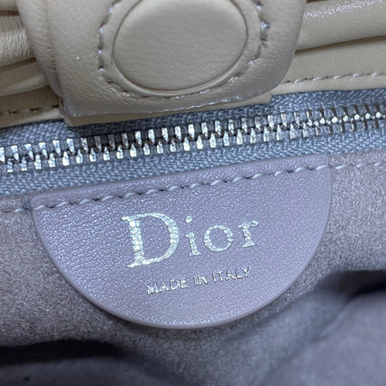 DIOR 26S BOW BAG 30 IN WHITE LAMBSKIN