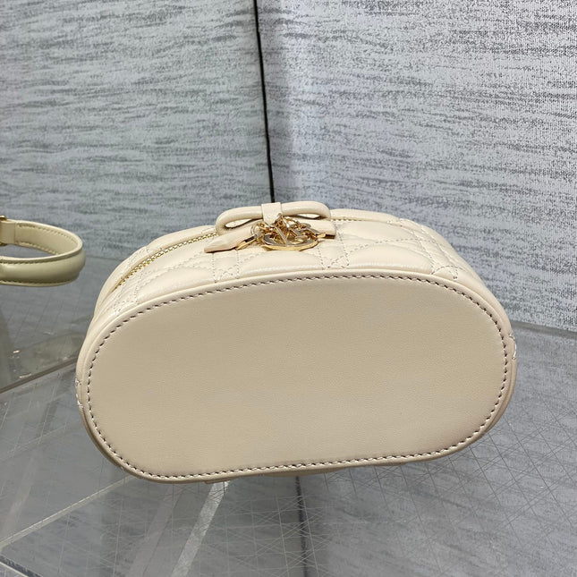 DIOR 26S MINI VANITY 17 IN BEIGE LAMBSKIN