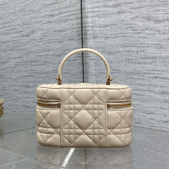 DIOR 26S MINI VANITY 17 IN BEIGE LAMBSKIN
