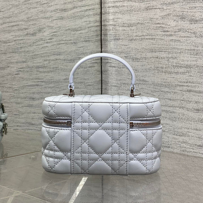 DIOR 26S MINI VANITY 17 IN LIGHT GREY LAMBSKIN