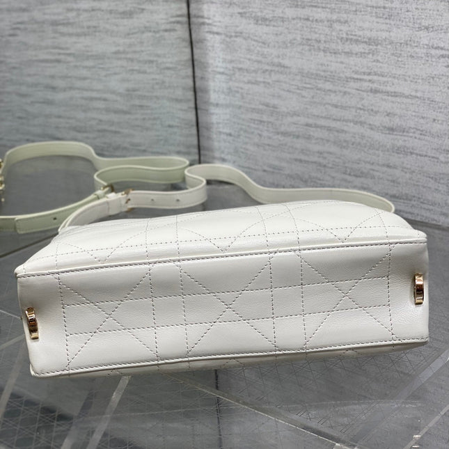 DIOR 26S TRIANON BAG 25 IN WHITE LAMBSKIN