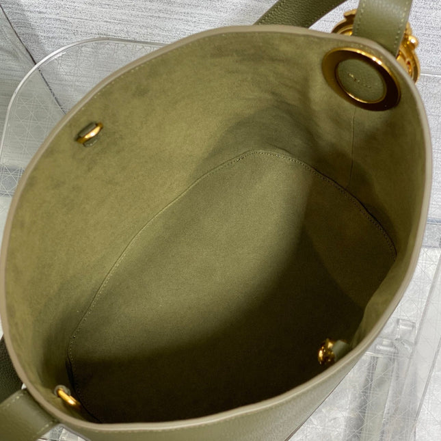 DIOR 26S MEDAILLON BUCKET BAG 26 IN MOSS GREEN CALFSKIN