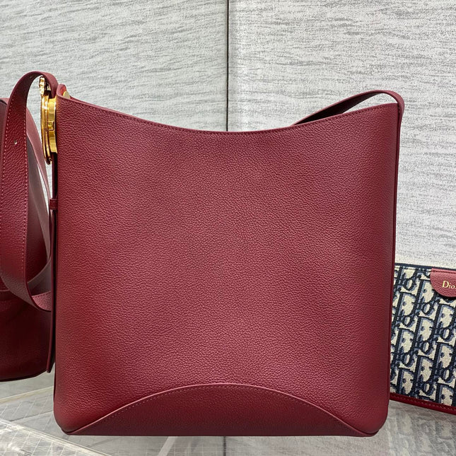 DIOR 26S MEDAILLON BUCKET BAG 26 IN DARK RED CALFSKIN