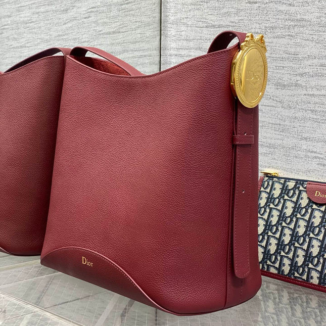 DIOR 26S MEDAILLON BUCKET BAG 26 IN DARK RED CALFSKIN