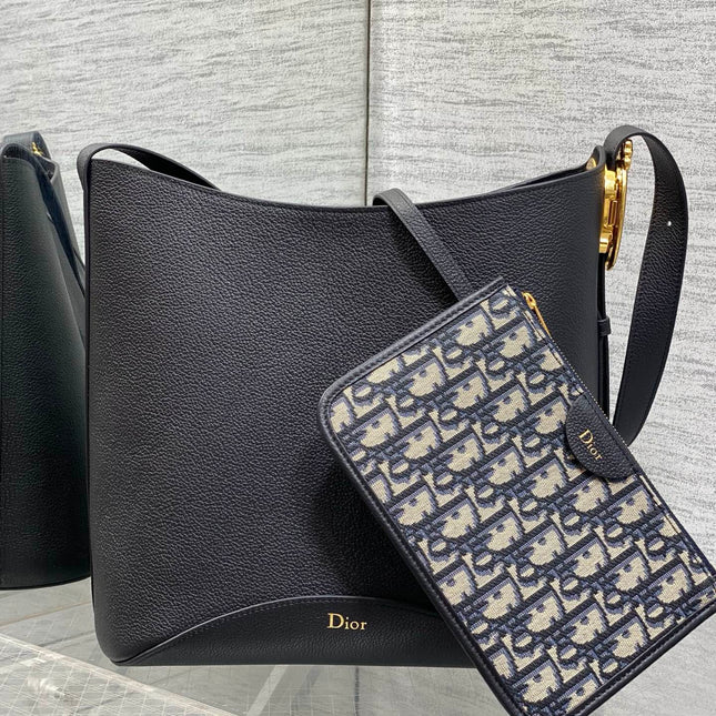 DIOR 26S MEDAILLON BUCKET BAG 26 IN BLACK CALFSKIN