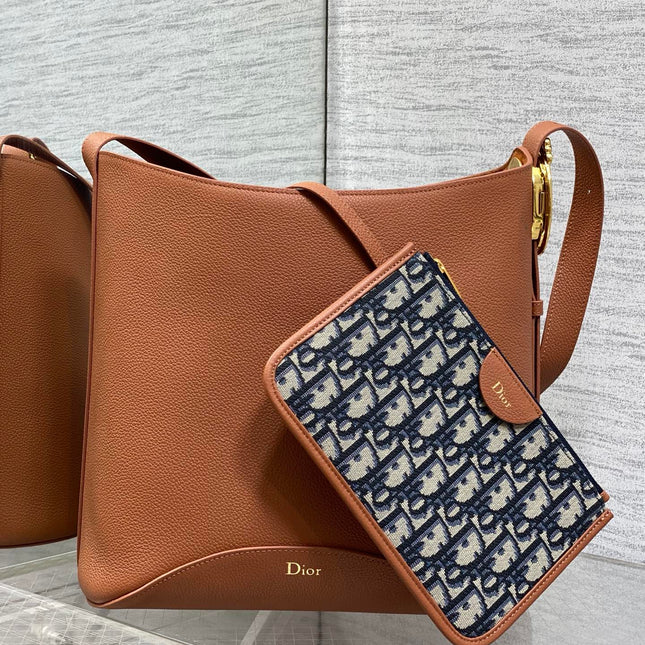 DIOR 26S MEDAILLON BUCKET BAG 26 IN LIGHT BROWN CALFSKIN