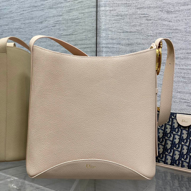 DIOR 26S MEDAILLON BUCKET BAG 26 IN BEIGE CALFSKIN