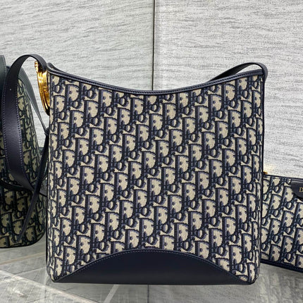 DIOR 26S MEDAILLON BUCKET BAG 26 IN BLACK OBLIQUE JACQUARD