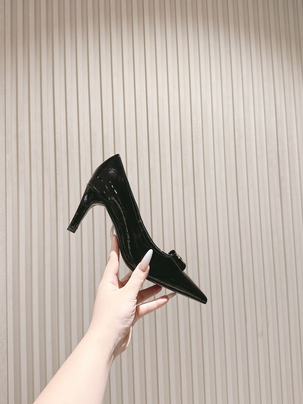 CC HIGH HEEL PUMPS 25S IN BLACK LAMBSKIN WITH BOW ATTACHED