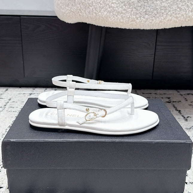 CHANEL 26S THONG SANDALS IN WHITE CALFSKIN WITH GOLD HARDWARE