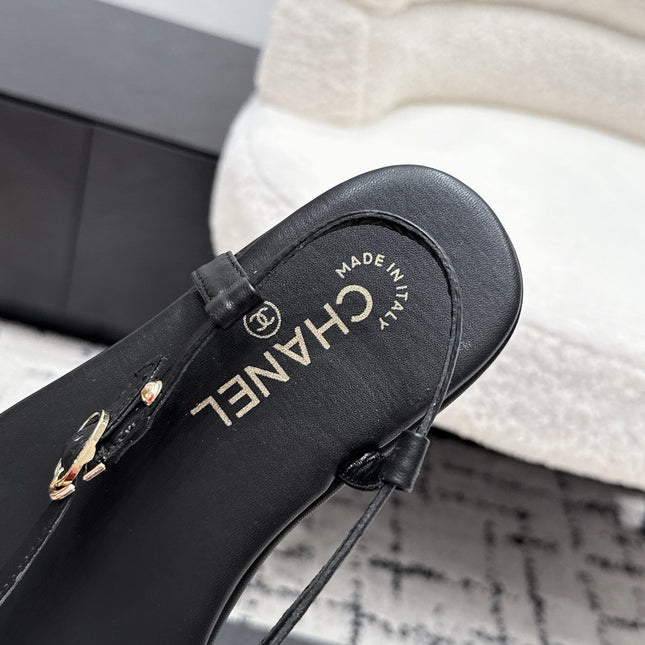 CHANEL 26S THONG SANDALS IN BLACK CALFSKIN WITH GOLD HARDWARE
