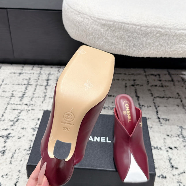 CHANEL 26S SQUARE-TOE HEELED MULES 95 MM IN RED MIX WHITE LAMBSKIN