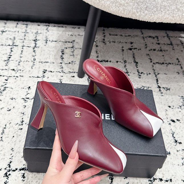 CHANEL 26S SQUARE-TOE HEELED MULES 95 MM IN RED MIX WHITE LAMBSKIN