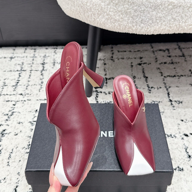 CHANEL 26S SQUARE-TOE HEELED MULES 95 MM IN RED MIX WHITE LAMBSKIN