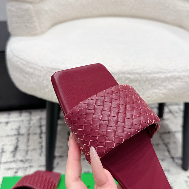 BOTTEGA VENETA 26S SQUARE-TOE WOVEN-STRAP SANDALS IN RED LAMBSKIN