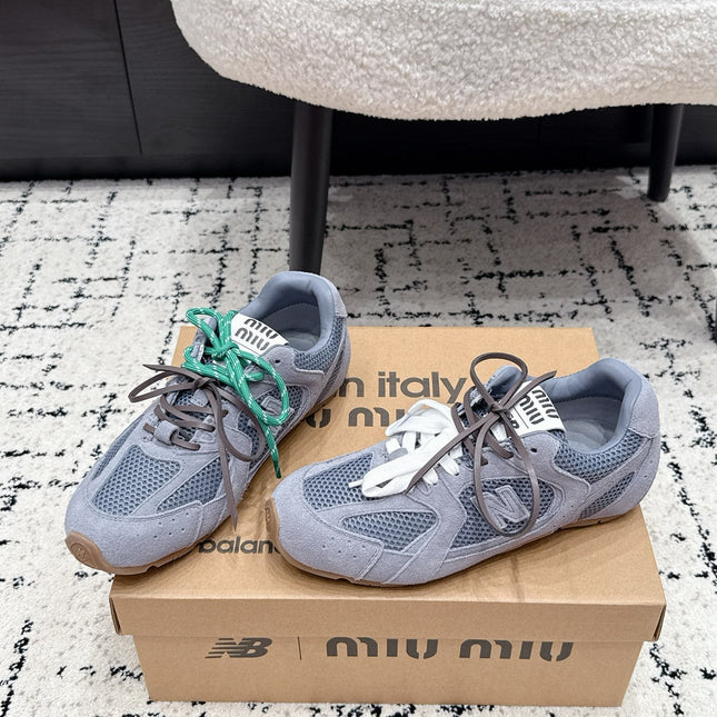 MIUMIU 26S SNEAKERS IN LIGHT PURPLE SUEDE SUEDE AND MESH FABRIC